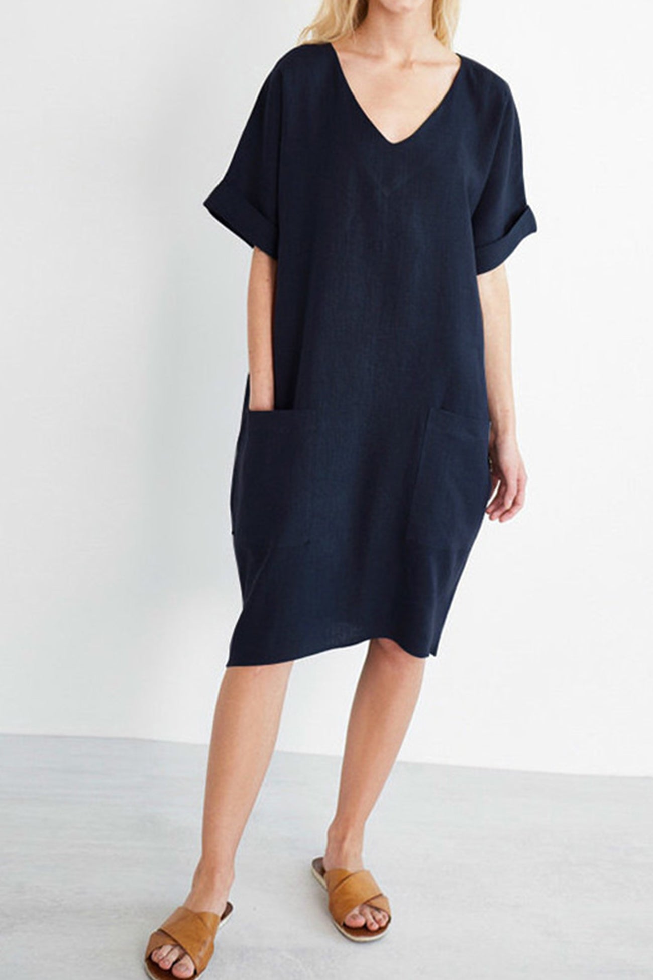 V-Neck Short Sleeve Pocketed Cotton Dress